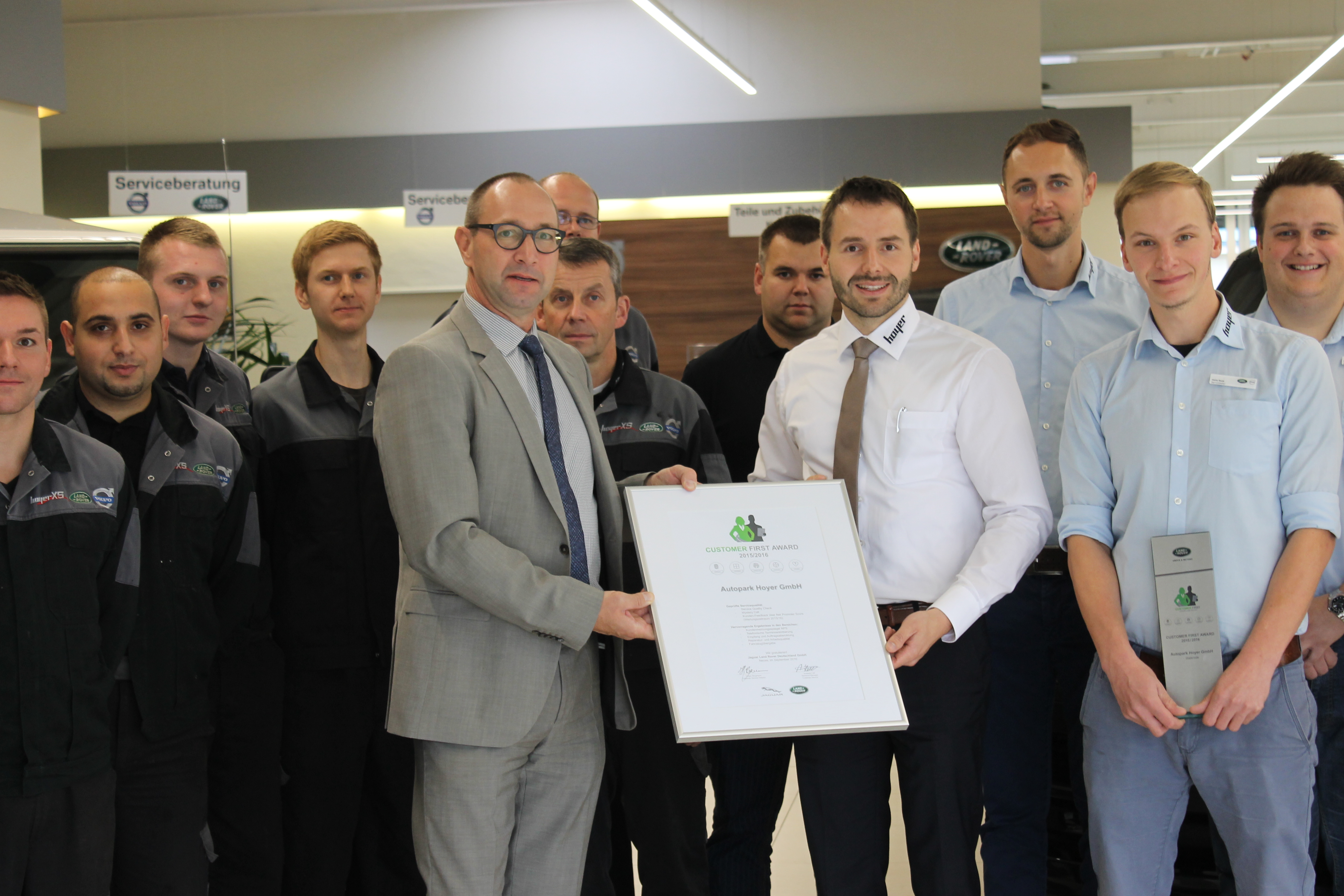 Autopark Hoyer erhält Auszeichnung „Customer First Award“ 2015/2016